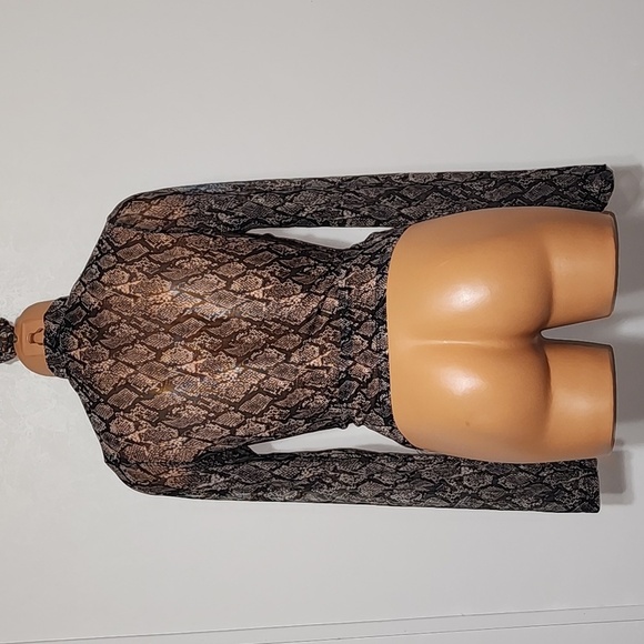 Wild Fable Sheer Snake Print High Neck Top Size Small - Picture 3 of 5